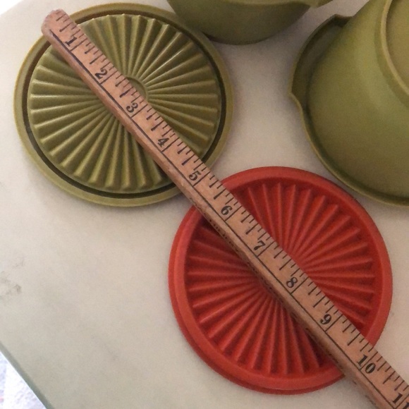 Vintage Tupperware mismatched covered storage bowls - Picture 6 of 12